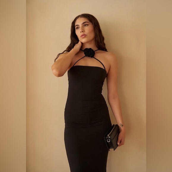 Black Bodycon Corsage Rosette Midi Dress - Picture 11 of 13